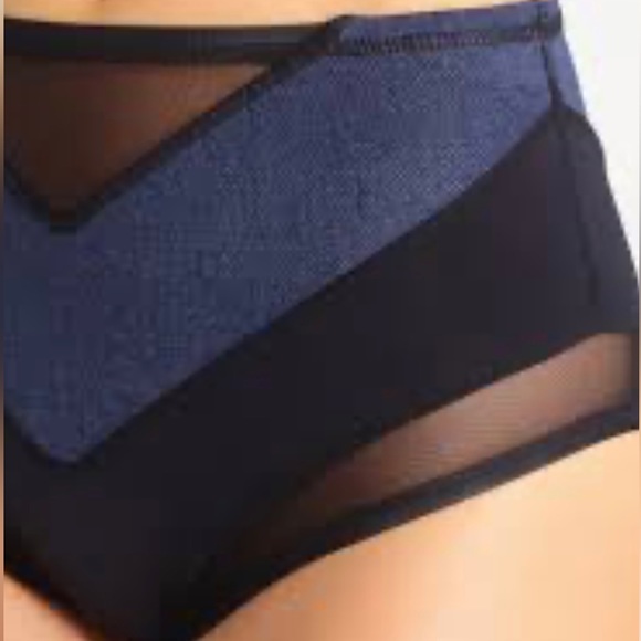 L*SPACE NWT NEVADA BOTTOM - Picture 3 of 5